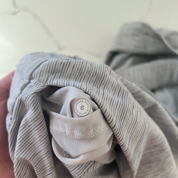 Lululemon Comfy Shorts, Warm, Loose Fitting, Clean girl - Picture 4 of 4